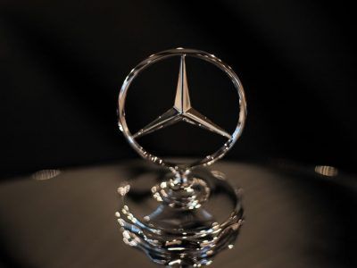 Estrella Mercedes Benz