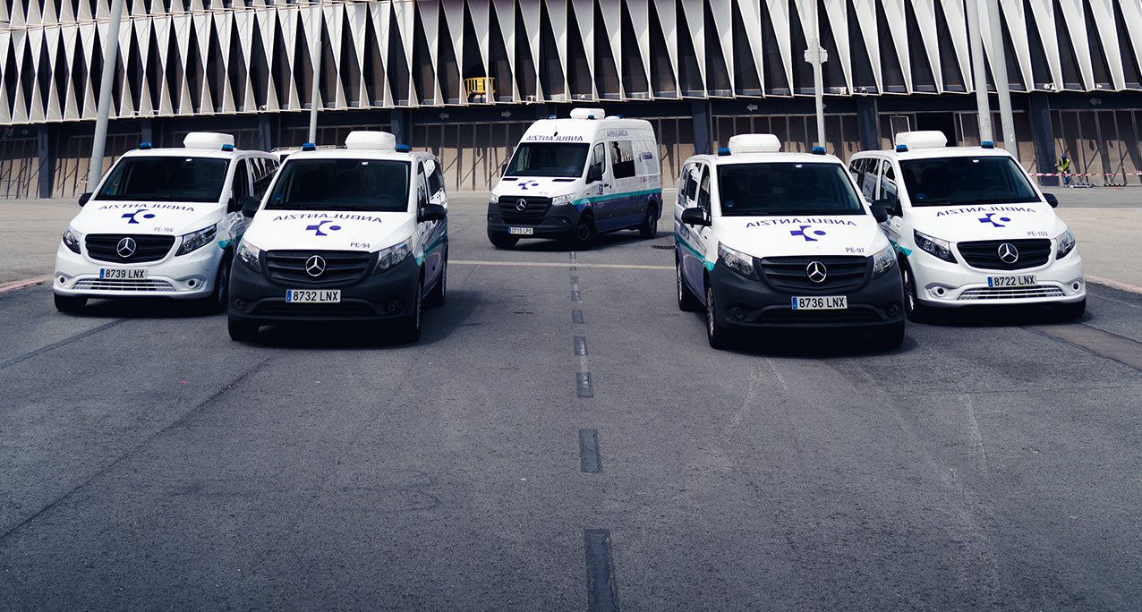 Mercedes-Benz Aguinaga presenta en Bilbao la primera flota de ambulancias eléctricas que circularán por Euskadi